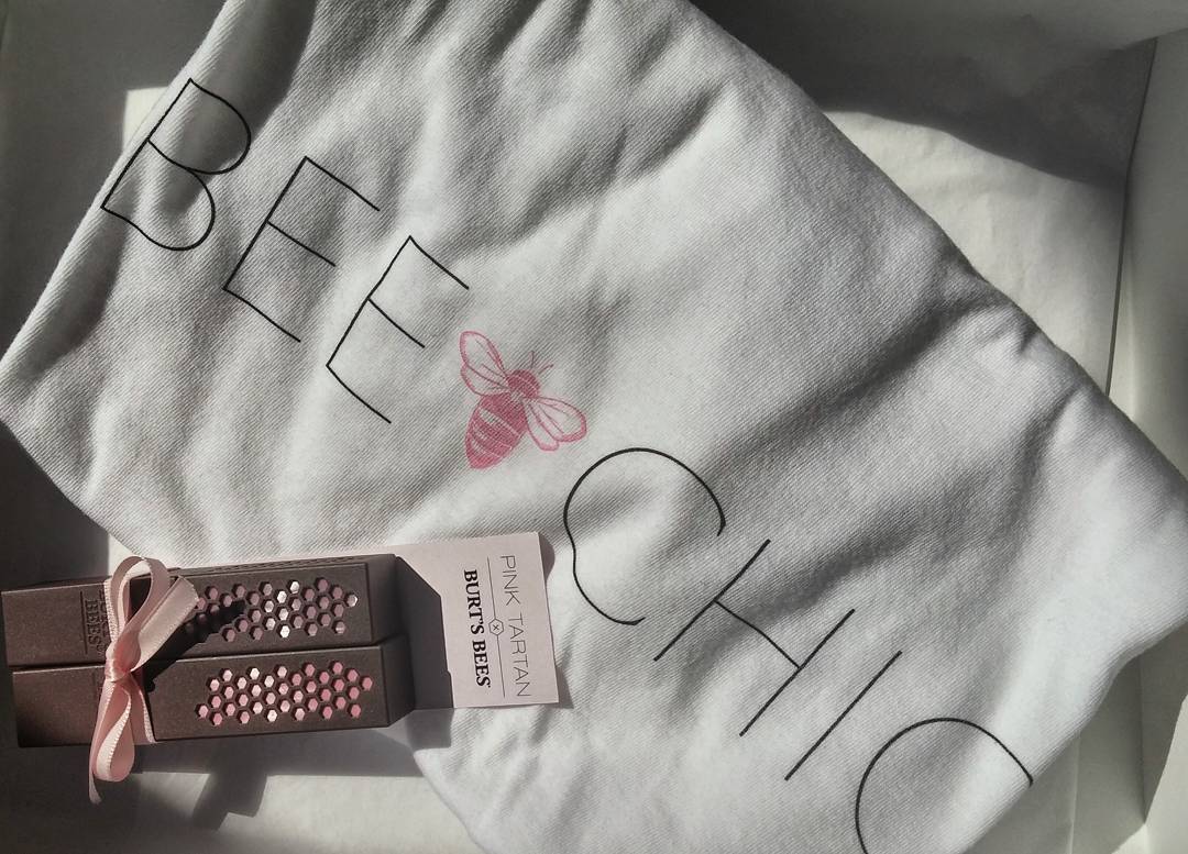 This @pink_tartan T can help change the world: @burtsbeesca & #PinkTartan have teamed up with Wildlife Preservation Canada and for every #BeeChic 👕 sold, #WPC & #BurtsBees will plant 10,000 wildflowers - help save our 🐝's!
Avail. at Pinktartan.com, Pink Tartan stores, and Holt Renfrew’s H-Project stores across Canada