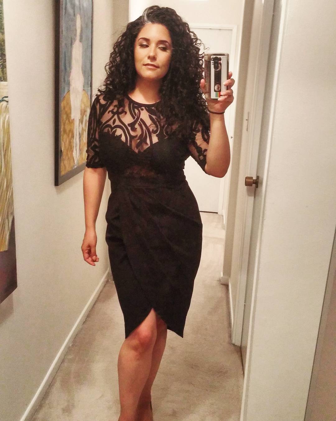 When you're feeling yourself in a dress but wherever the Gemini lies in your horoscope (Venus) you end up giving yourself side-eye while taking a selfie cuz yer like "who the hell does she think she is?"
Dress: @Boaboutique
Face: makeupby_angelacordi
Hair: I got it from my papa