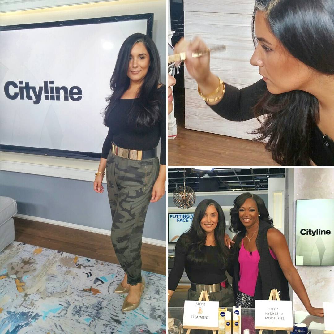 It's. Abt. To. Go. Down.
#FashionFriday in under 30 min. on @citylineca just happens to be the biggest #twitter party ever! Catch my best tips in how to put your skin to bed, multiple fashion shows with @lynnspencestyle, perume and beauty goodies with @davelackie AND a full on glam makeover by @phillipe76 & myself! And the biggest giveaway ever in the show.
Tune in for how to win your own swag bag!!