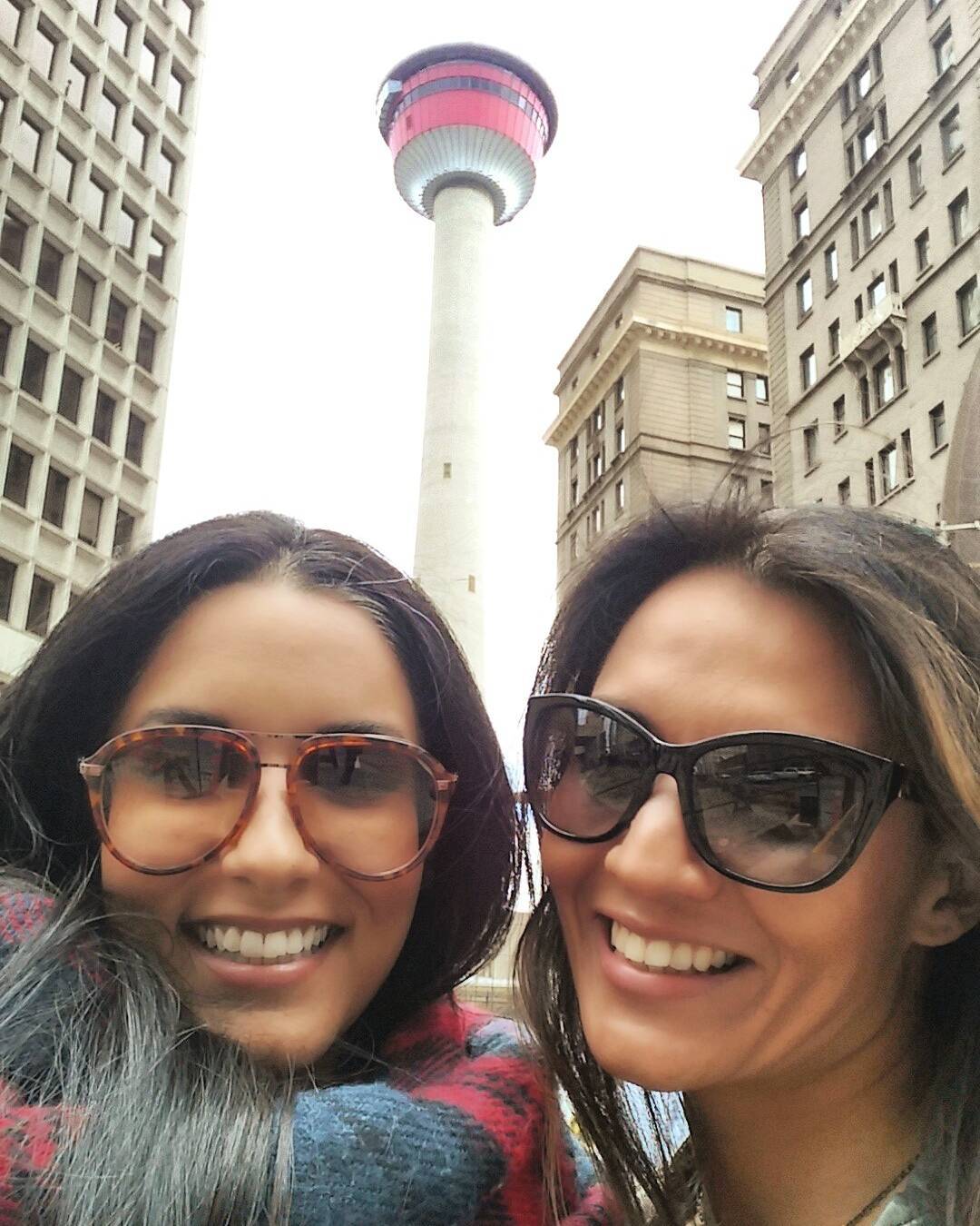 Because, #Calgary.
Last week I had the chance to spend a few precious hours being off-centre with @little_miller in her beautiful city! Cops were almost stopped, stetsons were donned and hotel lobbies were giggled in. Hoping to do it again, soon!